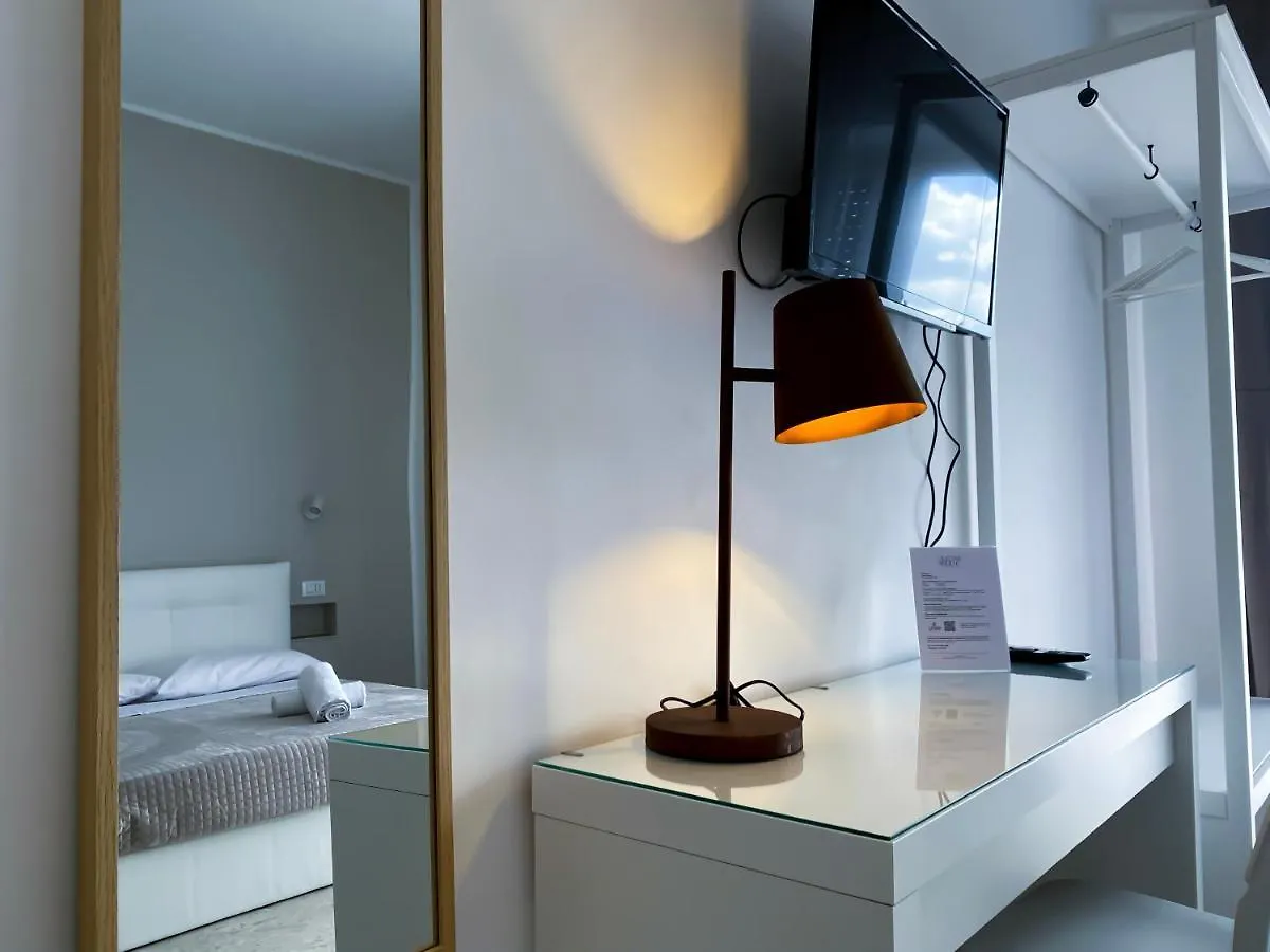Leone Suite B&B & Restaurant Palermo 3*,  Italia
